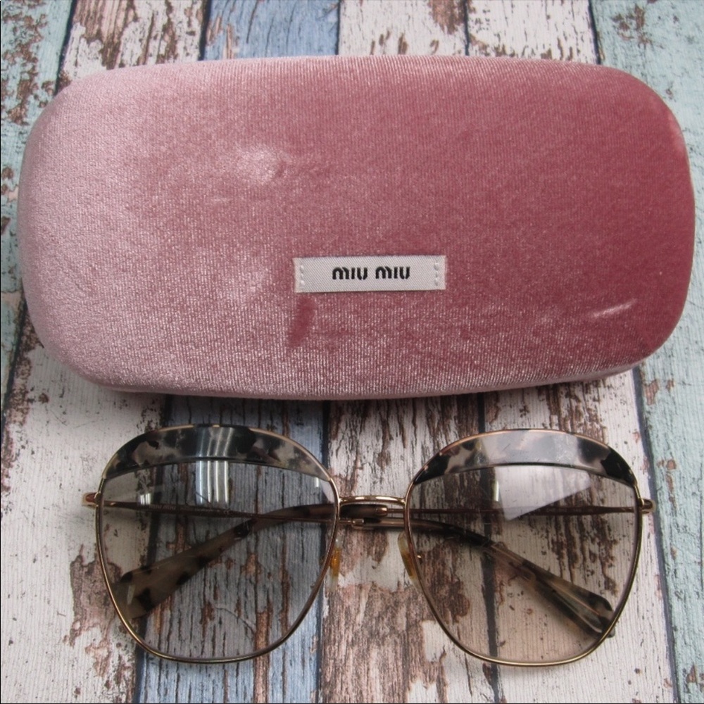 ISO Miu Miu Sunglasses SMU 53Q